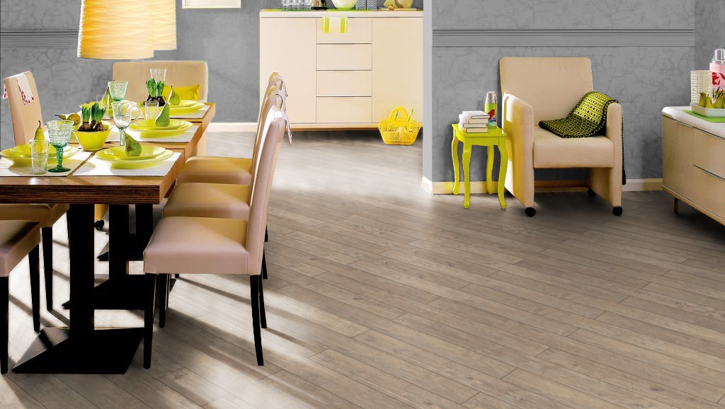 Ламинат Haro Tritty 100 Loft 4V каштан импрессо 535373 фото в интерьере